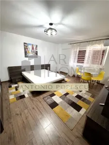 Garsoniera dubla, in Ploiesti, zona ultracentrala - Ploiesti