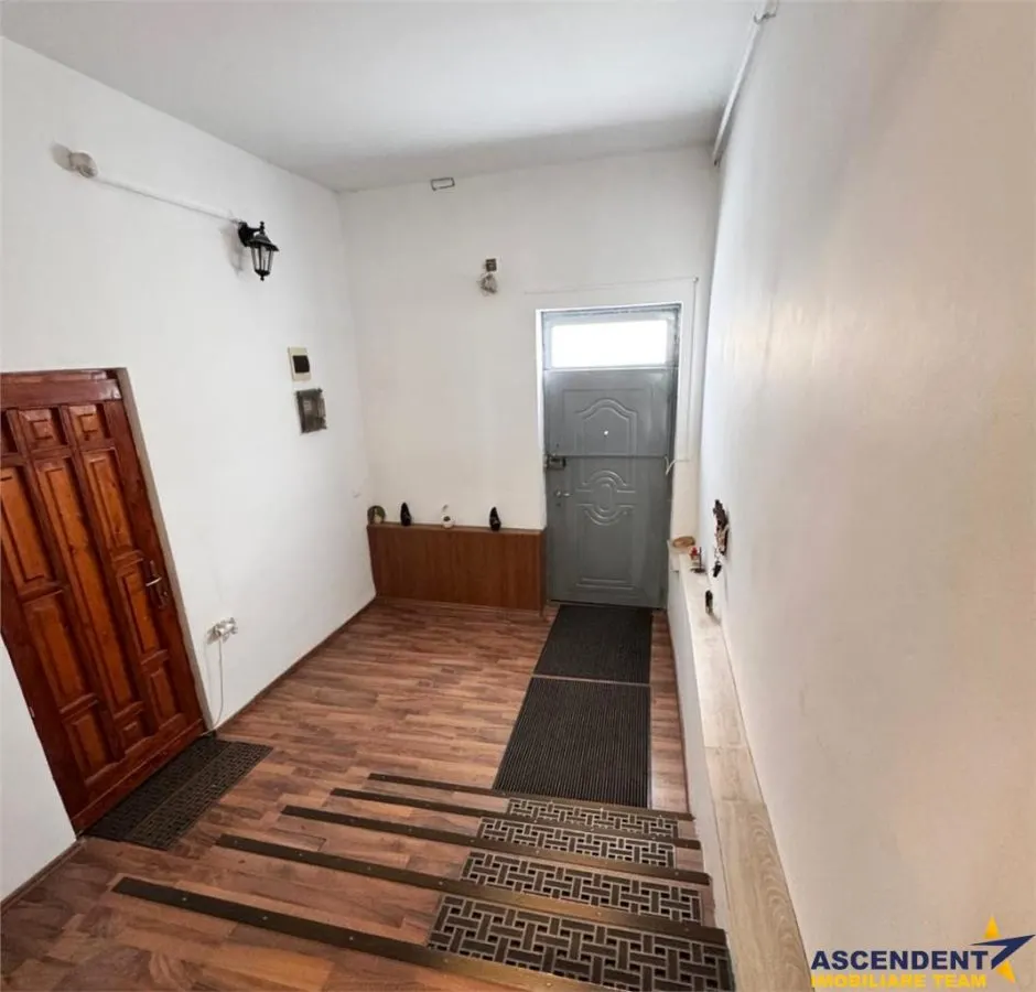 Casa in apreciabil potential,cu terase, curte,gradina echipata,2 pivnite,Str. Rodnei,Central,Targu Mures - foto 11
