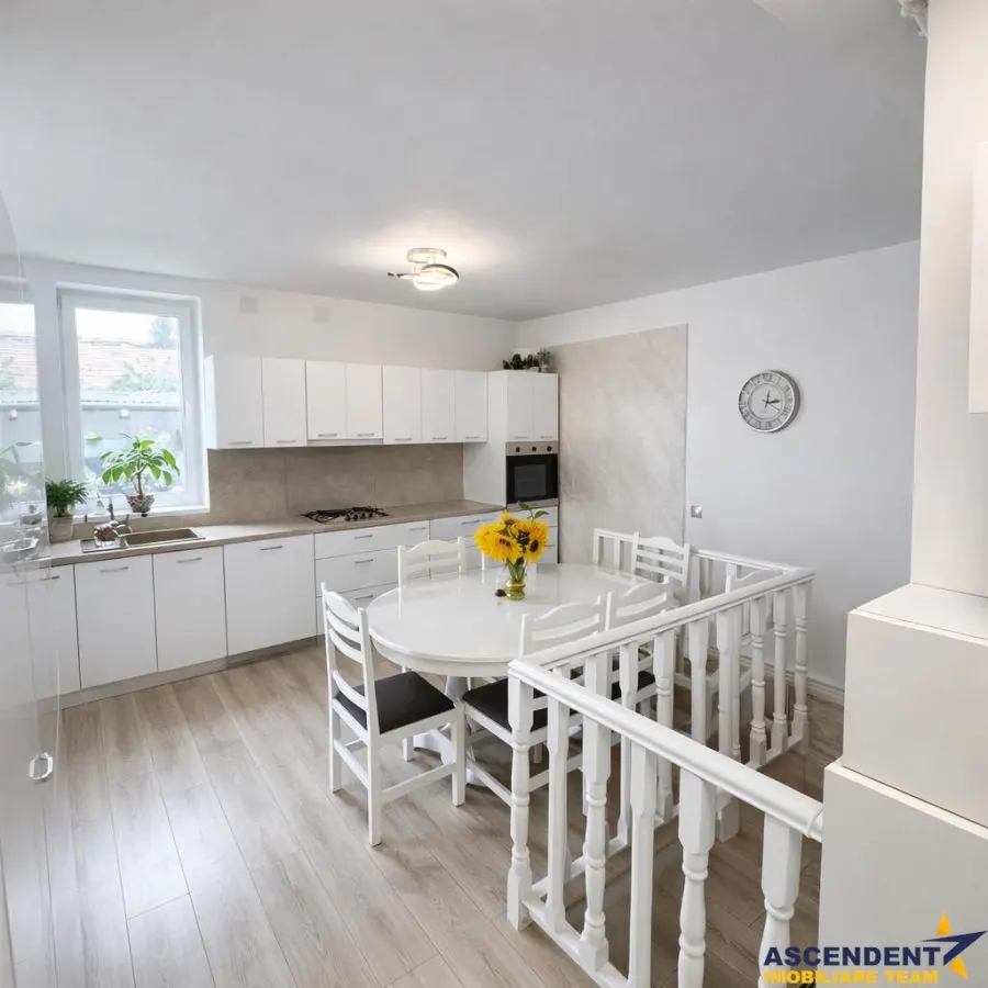 Casa in apreciabil potential,cu terase, curte,gradina echipata,2 pivnite,Str. Rodnei,Central,Targu Mures - foto 3