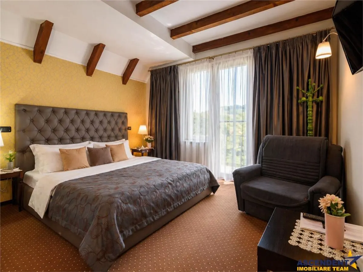 Langa Castelul Bran: Pensiune + restaurant + transfer afacere activa - foto 3