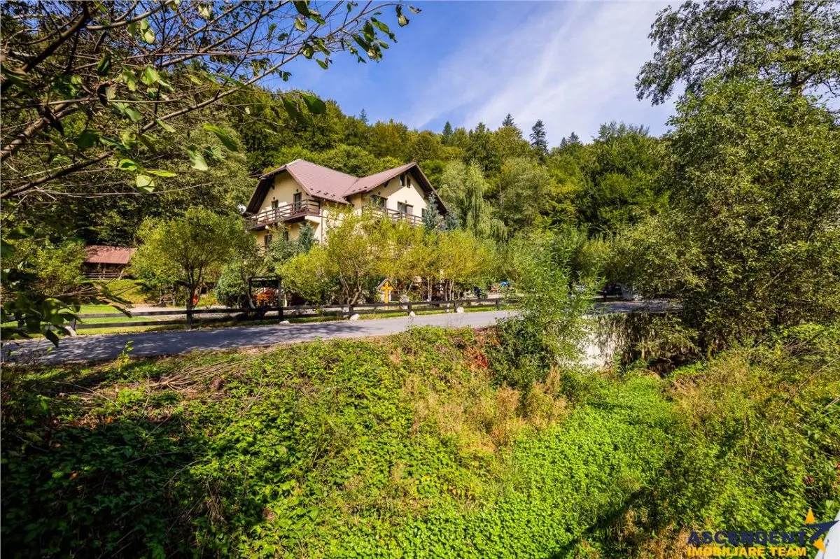 FILM! Complex turistic apreciabil, pe 2.000 mp teren in Cheile Rasnoavei, Brasov - foto 5