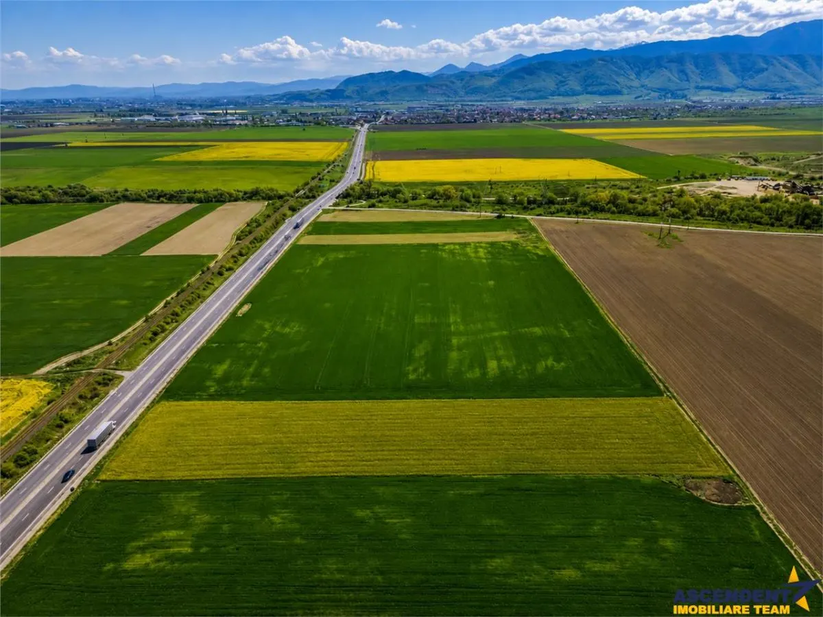 Unitate investitionala: 47.577 mp, Codlea .-. Ghimbav, acces facil, ariere remarcabila - foto 1