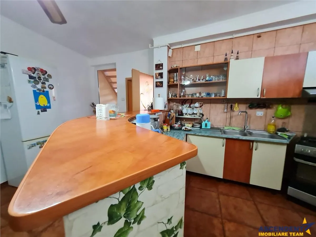 Rezidenta cu 5 camere, curte individuala, gata de mutat, SemiCentral, Brasov - foto 16