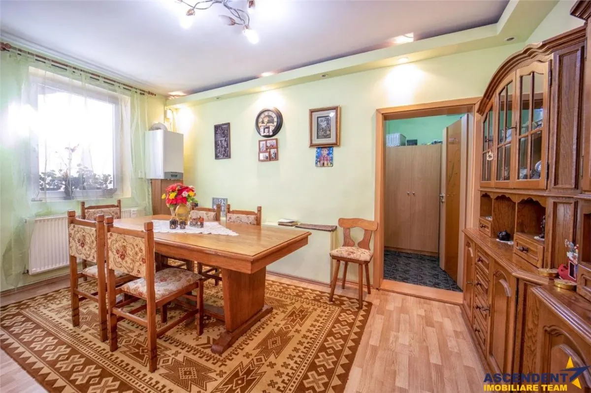 Rezidenta cu 5 camere, curte individuala, gata de mutat, SemiCentral, Brasov - foto 17
