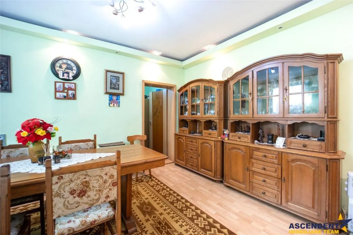 Rezidenta cu 5 camere, curte individuala, gata de mutat, SemiCentral, Brasov - foto 3