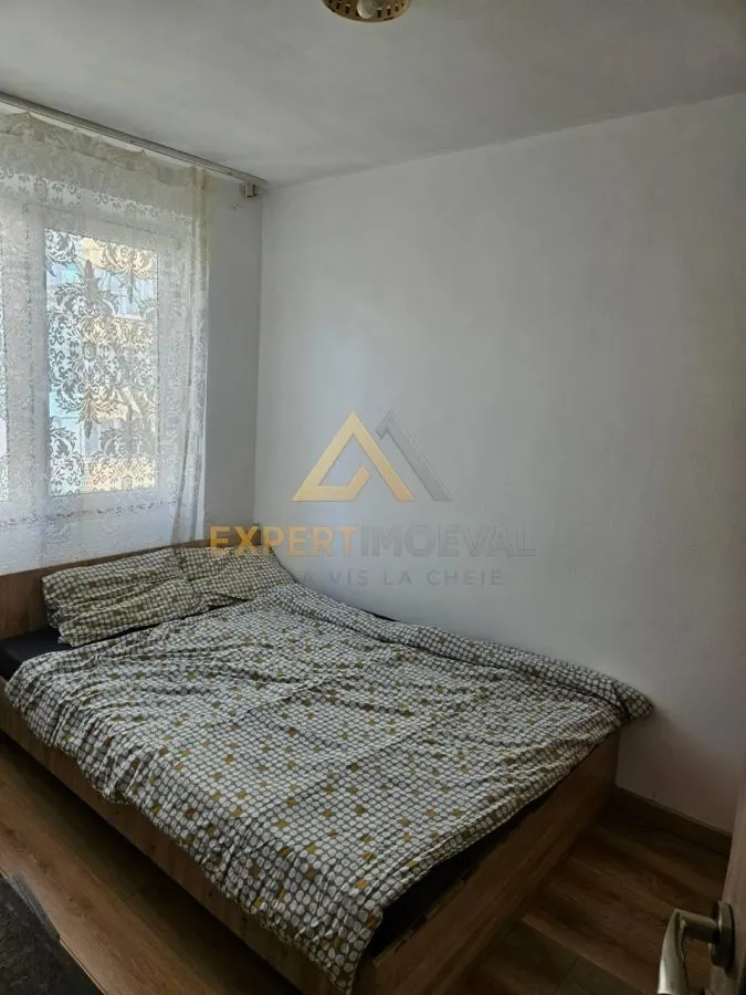 Apartament de închiriat cu 3 dormitoare Regele Mihai - foto 1