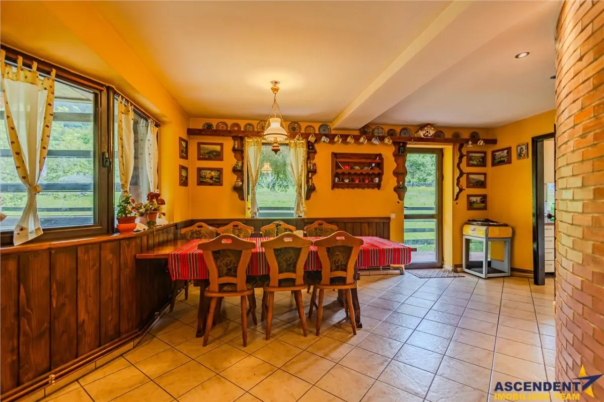 Vila 7 camere,250 mp,semineu,terase,800 mp teren,rezidential/ turistic,Predelut,Brasov - foto 5
