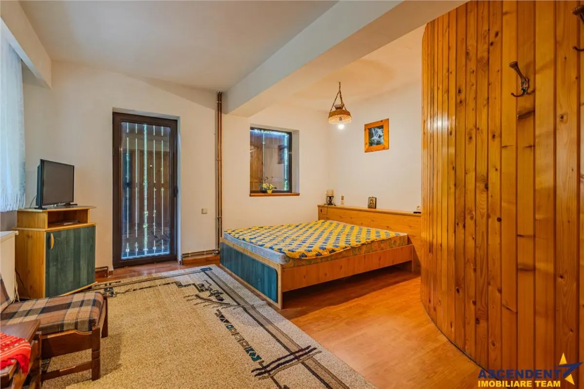 Vila 7 camere,250 mp,semineu,terase,800 mp teren,rezidential/ turistic,Predelut,Brasov - foto 10