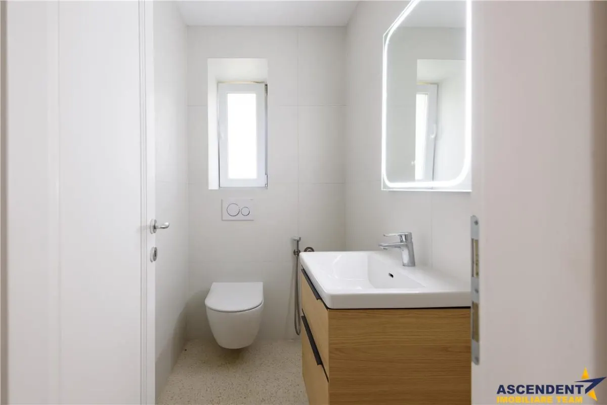 Vila exclusivista, aspect modern in eleganta prezentare, Central, Brasov - foto 15
