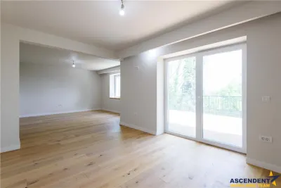 Vila exclusivista, aspect modern in eleganta prezentare, Central, Brasov - foto 18