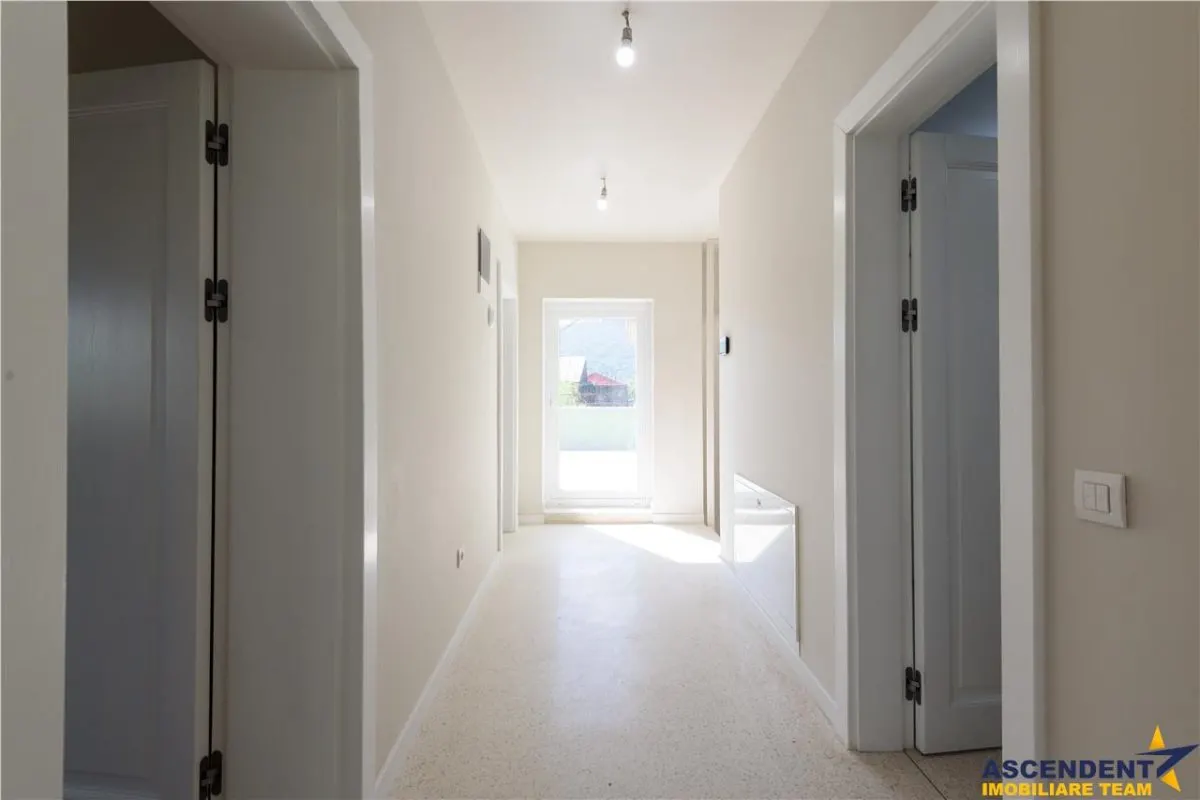 Vila exclusivista, aspect modern in eleganta prezentare, Central, Brasov - foto 4