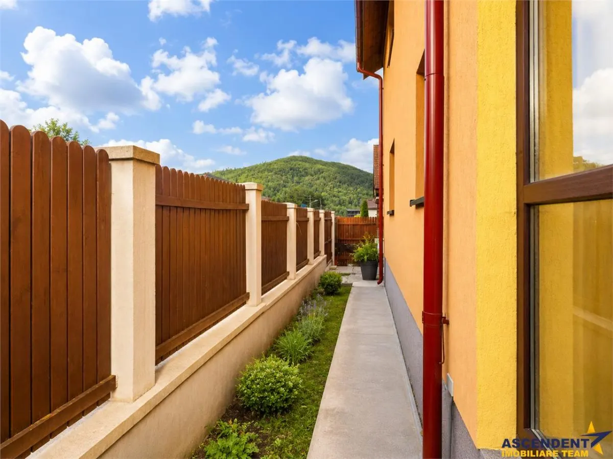 Vila stil si cu potential turistic, +8camere, 6 bai, panorama, terase, gradina, Busteni, Valea Alba. - foto 16