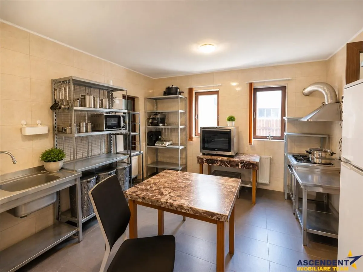 Vila stil si cu potential turistic, +8camere, 6 bai, panorama, terase, gradina, Busteni, Valea Alba. - foto 6