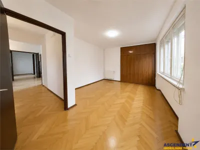 Apartament reprezentativ, 5 camere, pentru birou sau locuinta, Central, Brasov - foto 6