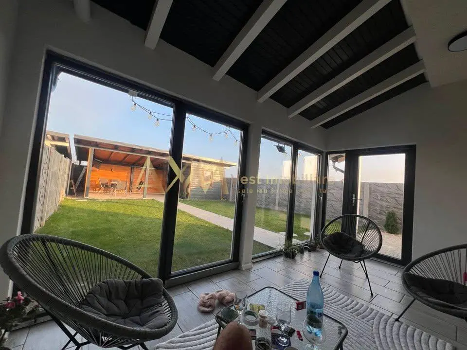 Vanzare 1/2 duplex 4 camere - foto 1