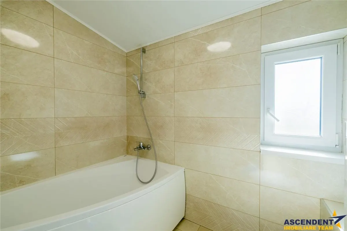 Casa Contemporana Premium, mobilata, utilata, accesorizata, Sanpetru, Brasov - foto 15
