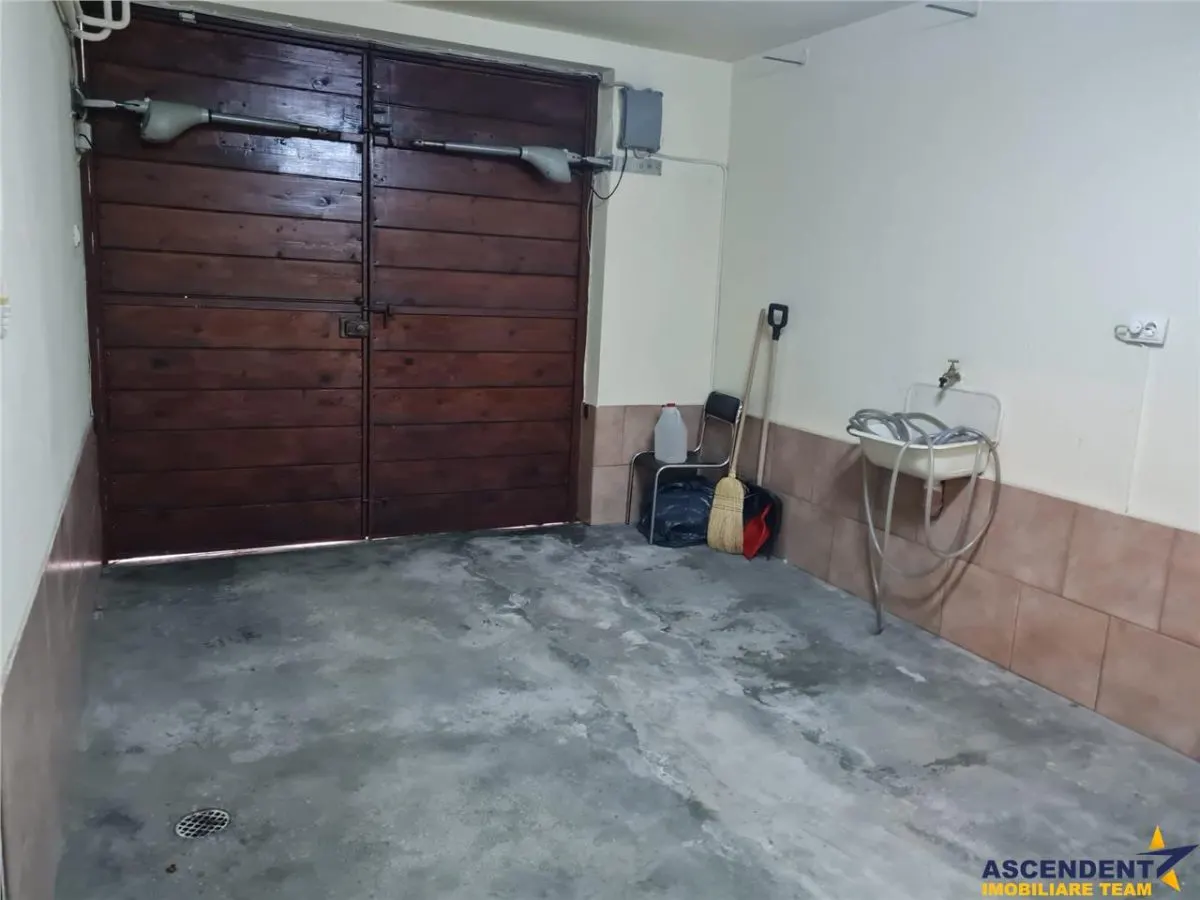 Vila cu 5 camere si garaj propriu, Centrul Istoric/ Drumul Poienii, Brasov - foto 9
