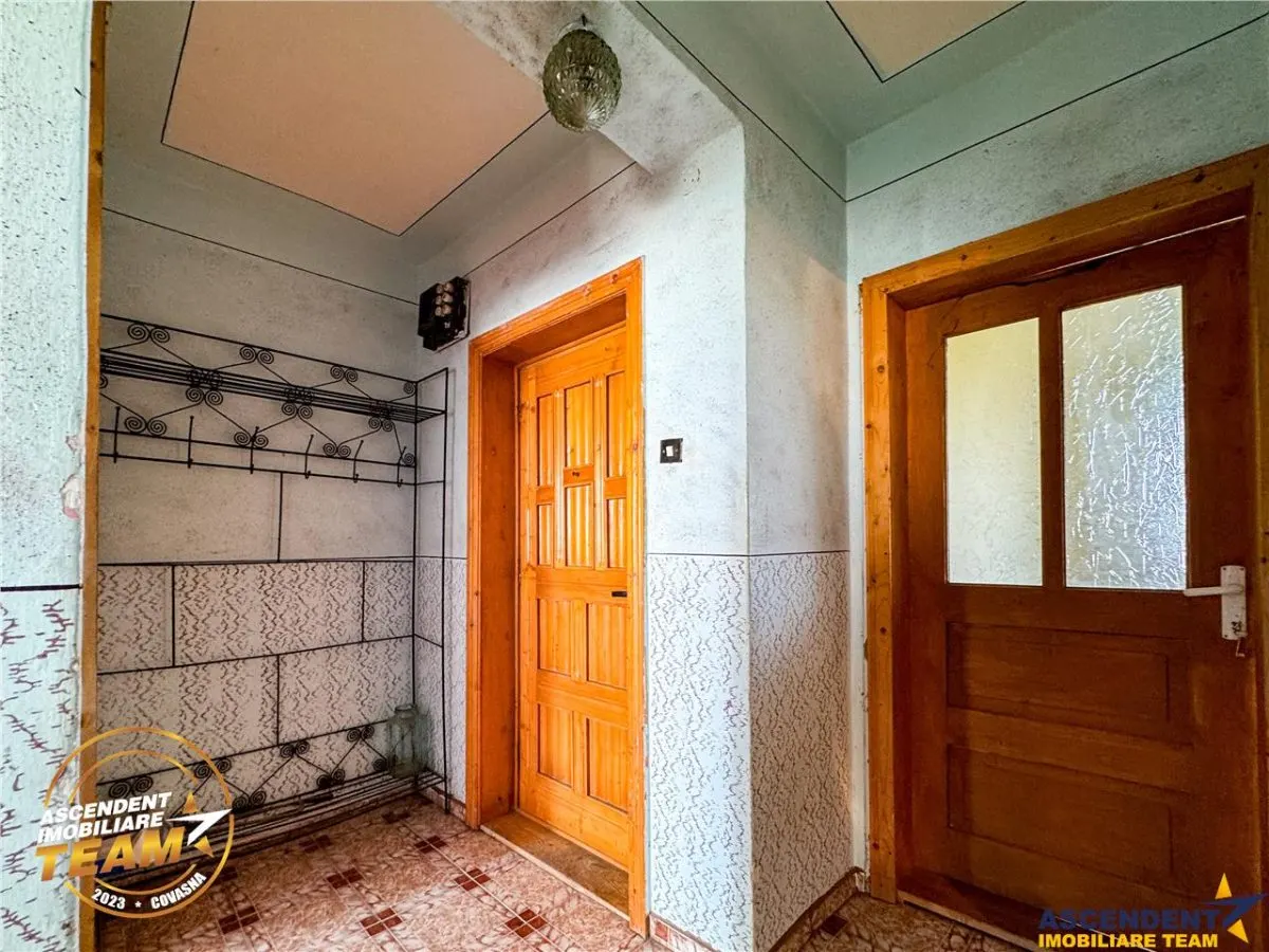 FILM! Apartament 2 camere,decomandat,cu garaj,1.400 mp teren,Let,Covasna - foto 11