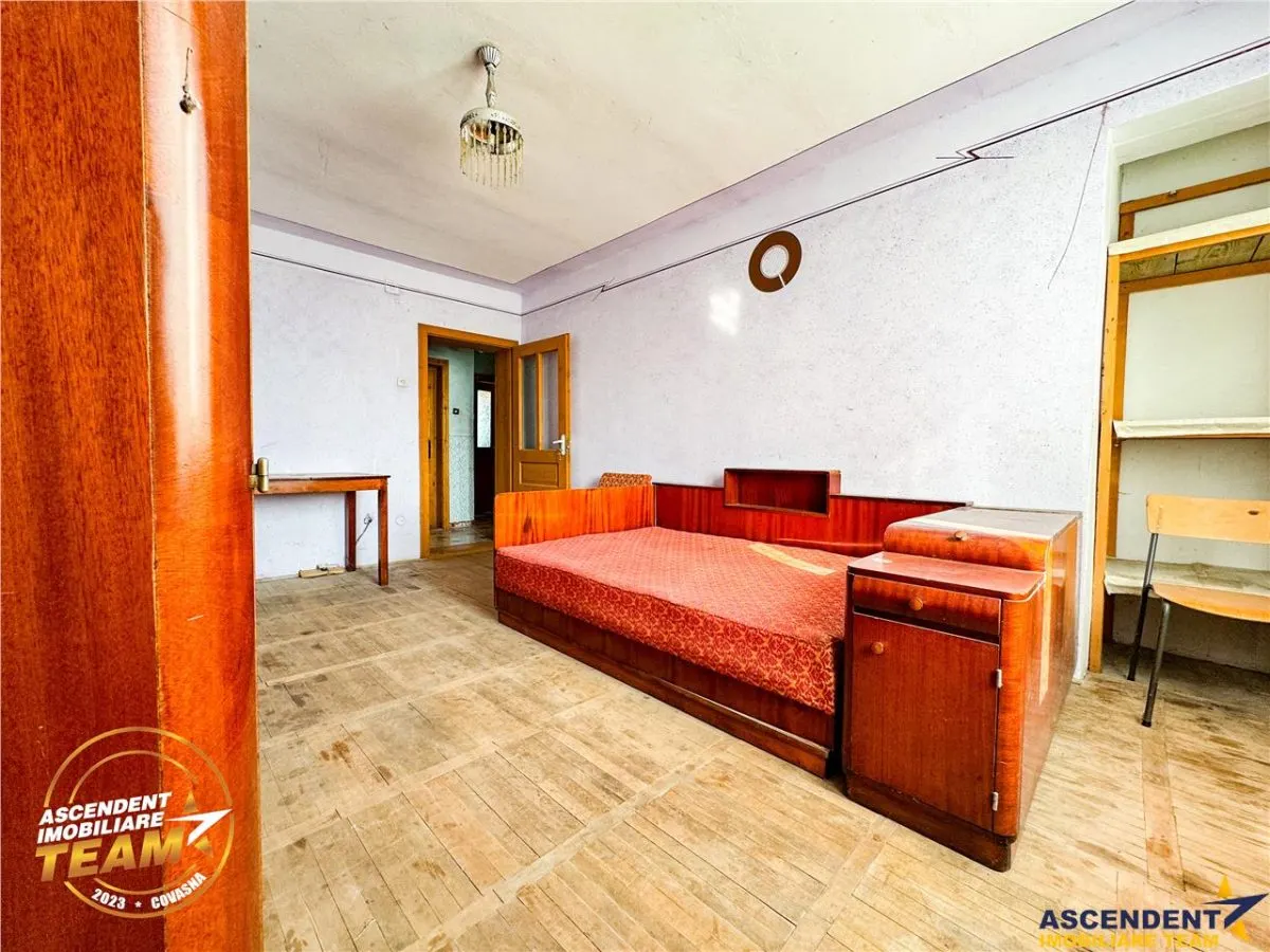 FILM! Apartament 2 camere,decomandat,cu garaj,1.400 mp teren,Let,Covasna - foto 6