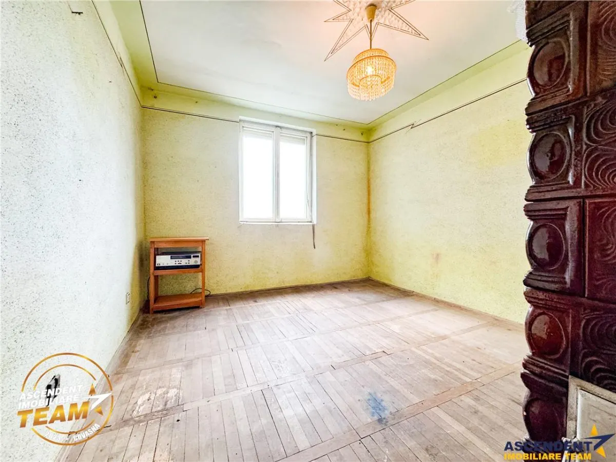 FILM! Apartament 2 camere,decomandat,cu garaj,1.400 mp teren,Let,Covasna - foto 7