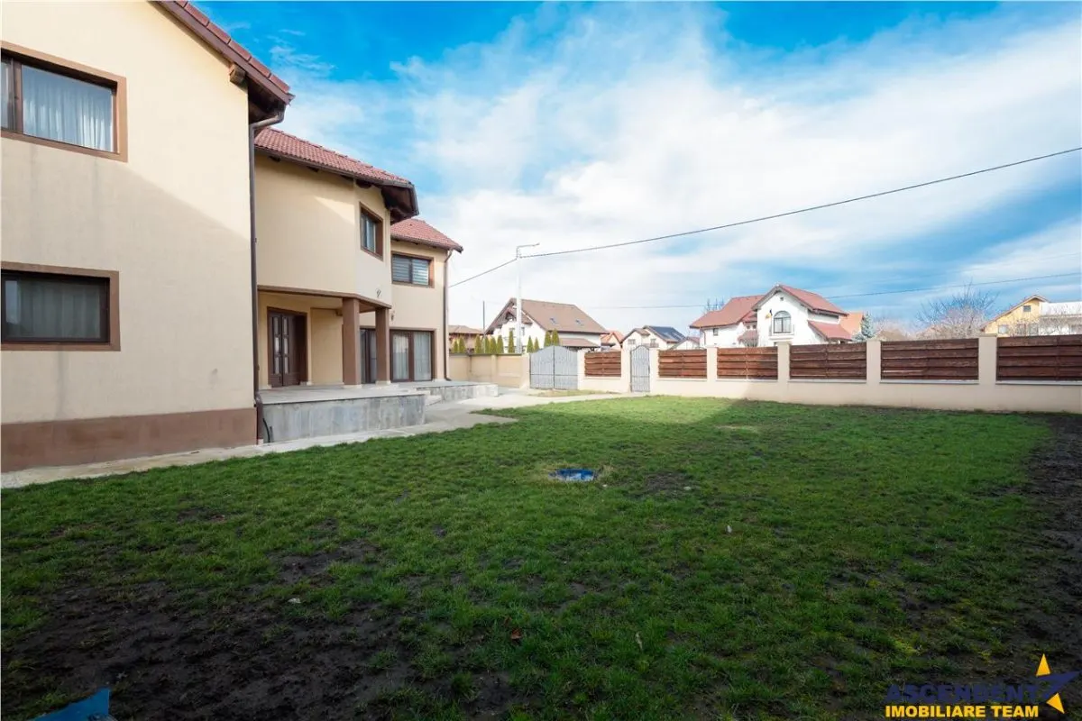 Vila eleganta, spatii generoase, conditii deosebite, Harman - foto 16