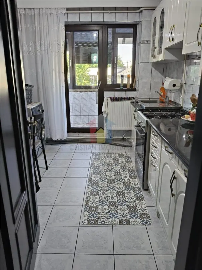 3 camere confort 1, etaj 1, Mobilat si Utilat, Vidin - foto 9