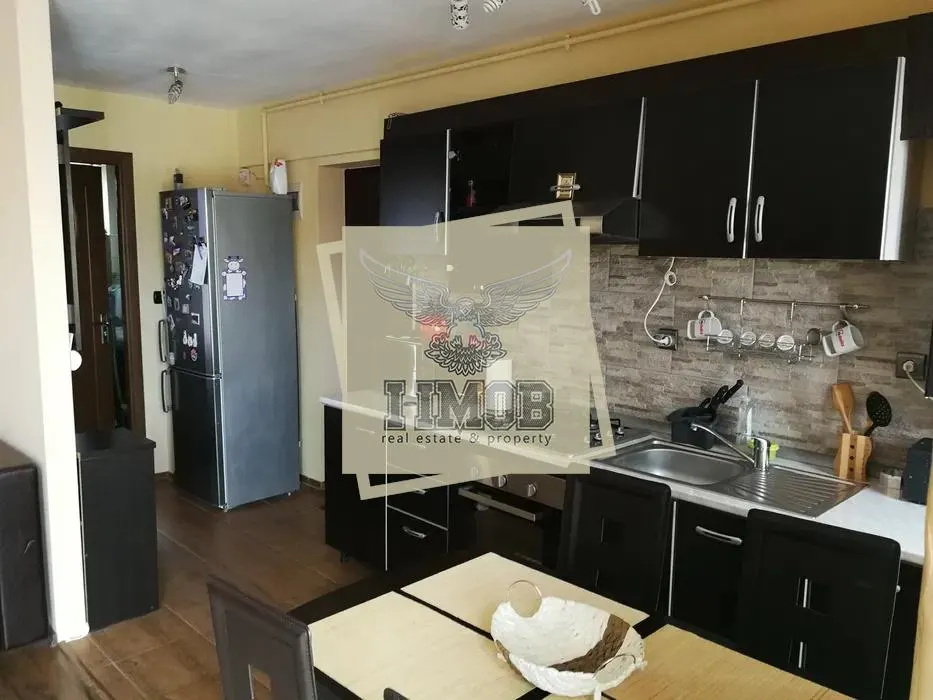 Apartament cu 2 camere si garaj subteran etaj 1 - foto 3