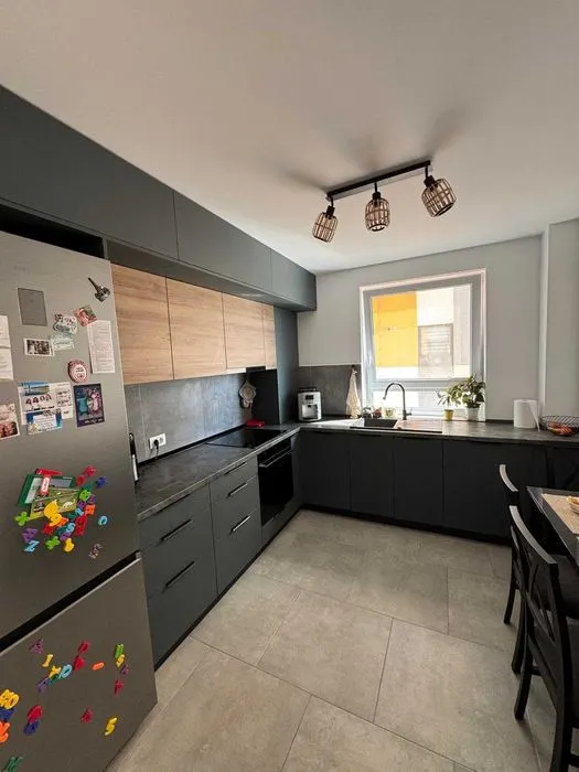 Are client suna marti 17.08.Apartament 2 camere Tractorul Grandis Residence,parcare,mobilat-utilat 142800 Euro - foto 4