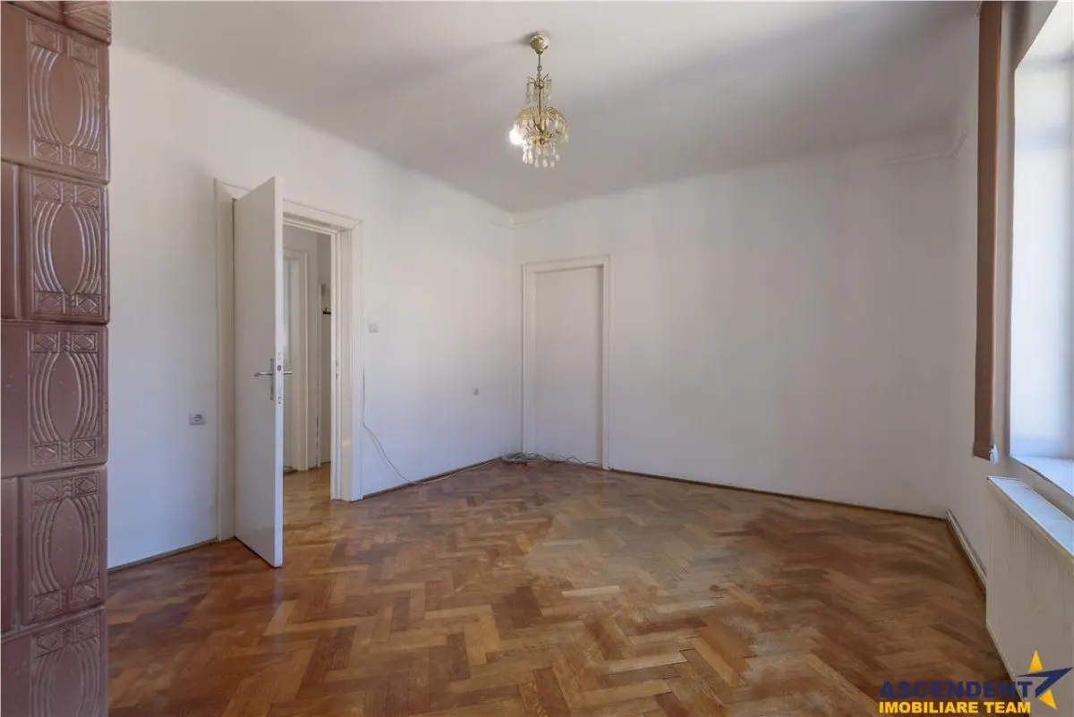 O proprietate care isi pastreaza valoarea: farmec autentic si locatie premium - foto 12