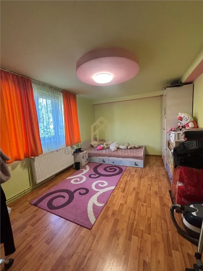 Casa de vanzare cu piscina  zona Vrancei - foto 13
