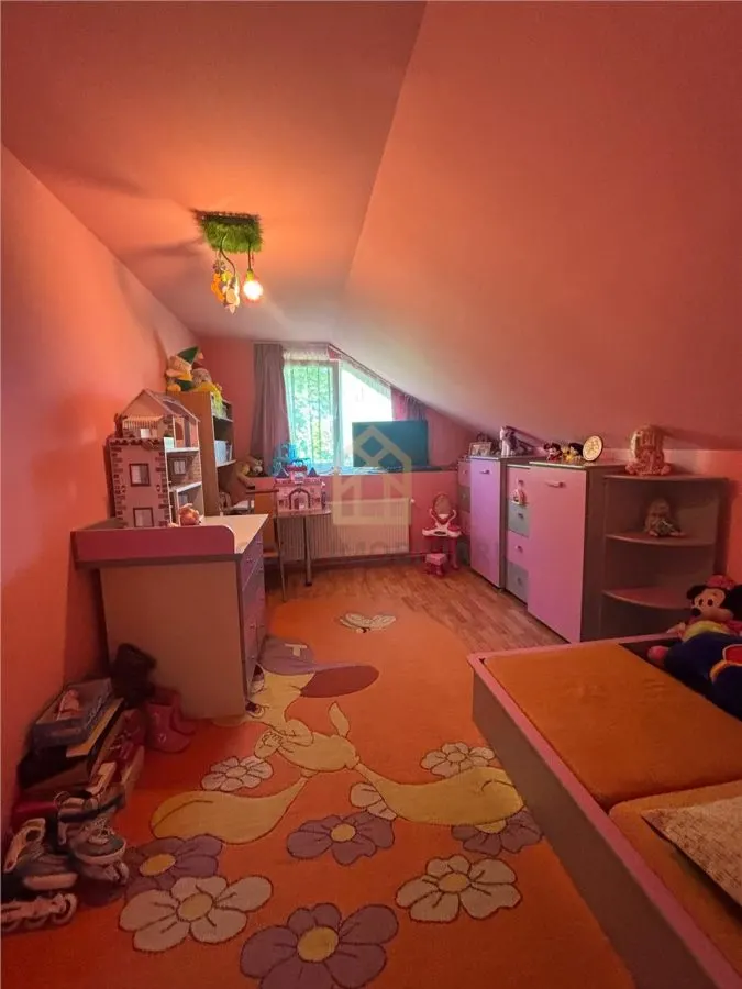 Casa de vanzare cu piscina  zona Vrancei - foto 5