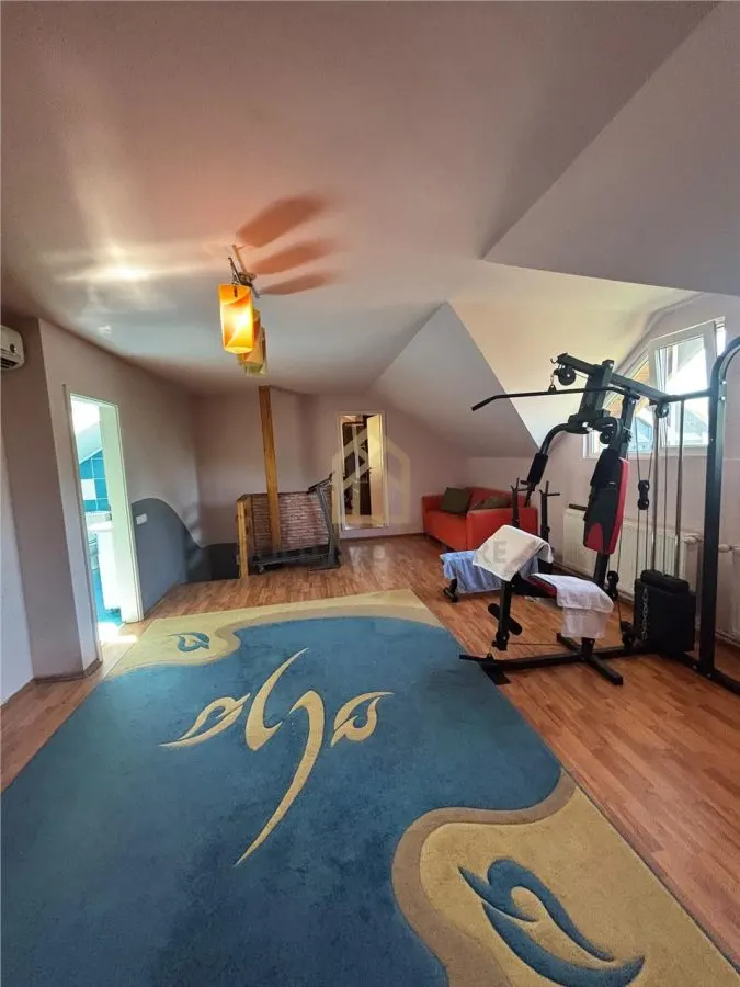 Casa de vanzare cu piscina  zona Vrancei - foto 6