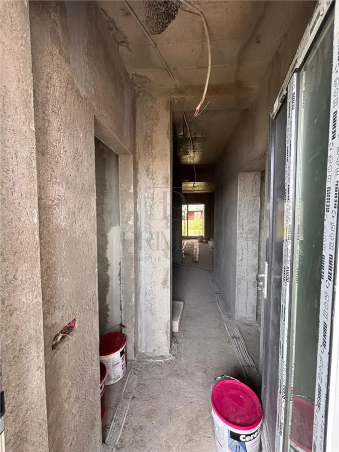 DUPLEX SPATIOS , MOSNITA NOUA, BUCATRIE INCHISA, 125MP UTILI, 5 CAMERE. - foto 3