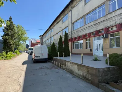 Se Vinde sau se Inchiriaza spatiu comercial - foto 2