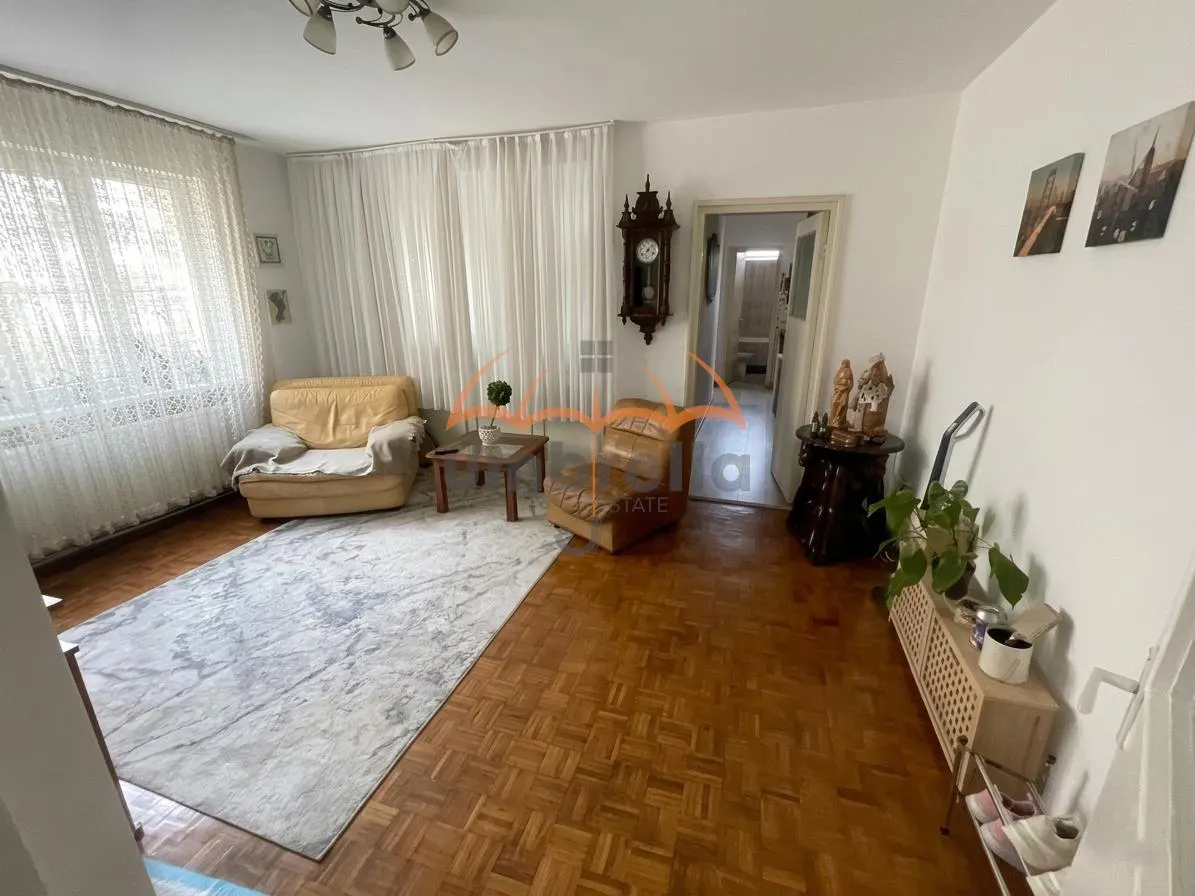 Apartament 4 camere la cheie + GARAJ, zona Spital TBC - foto 1