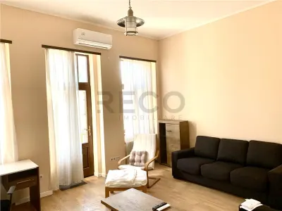 RECO  Apartament de închiriat cu 2 camere, ultracentral, complet renovatÂ 60 mp, etaj 1, aproape de Universitate - foto 2