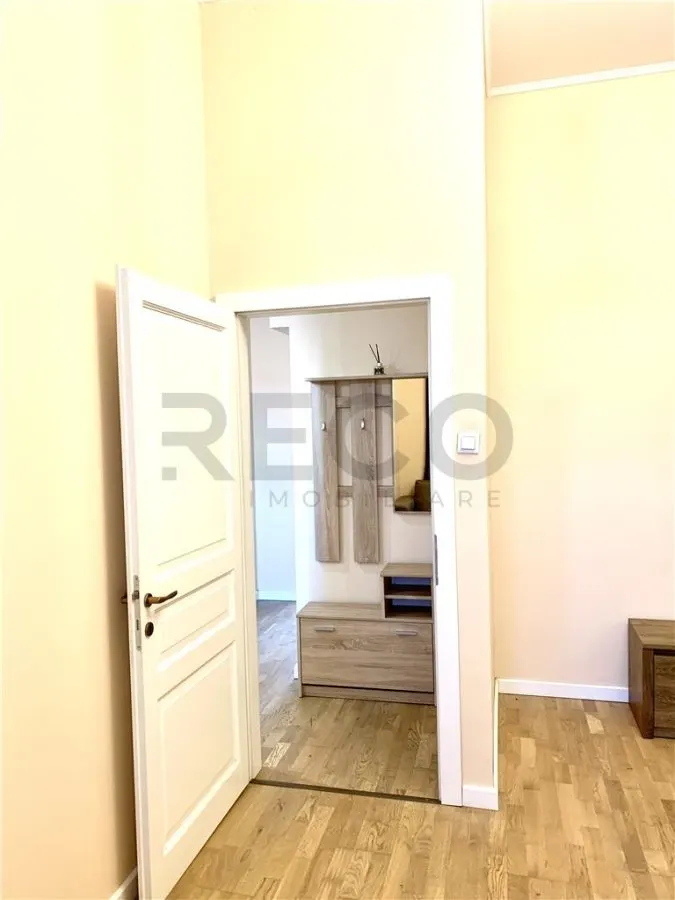 RECO  Apartament de închiriat cu 2 camere, ultracentral, complet renovatÂ 60 mp, etaj 1, aproape de Universitate - foto 6
