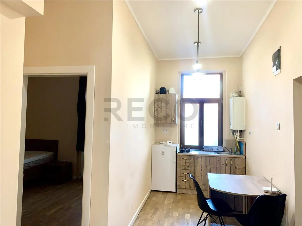 RECO  Apartament de închiriat cu 2 camere, ultracentral, complet renovatÂ 60 mp, etaj 1, aproape de Universitate - foto 7