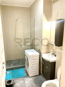 RECO  Apartament de închiriat cu 2 camere, ultracentral, complet renovatÂ 60 mp, etaj 1, aproape de Universitate - foto 9