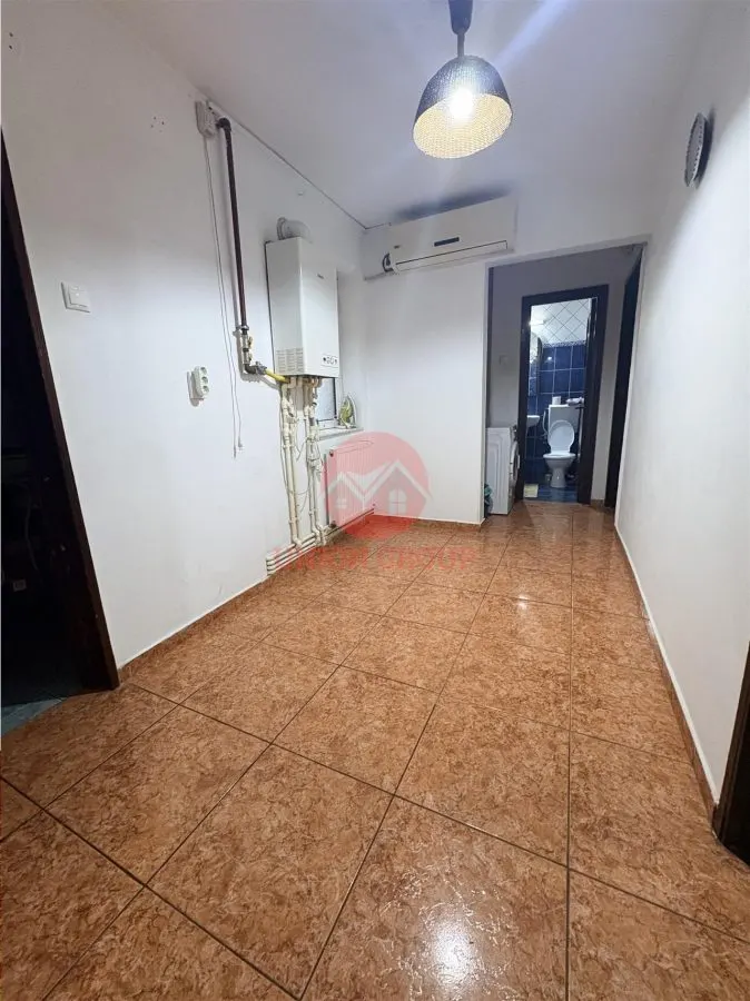 Apartament 3 Camere Decomandat Zona Tomis Nord - foto 6