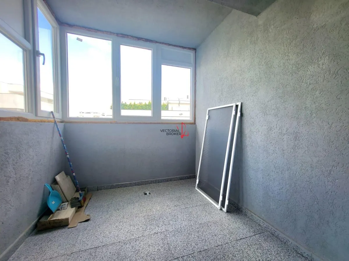 SE VINDE 3 CAMERE DECOMANDAT CU TERASA 22MP+BALCON - foto 7