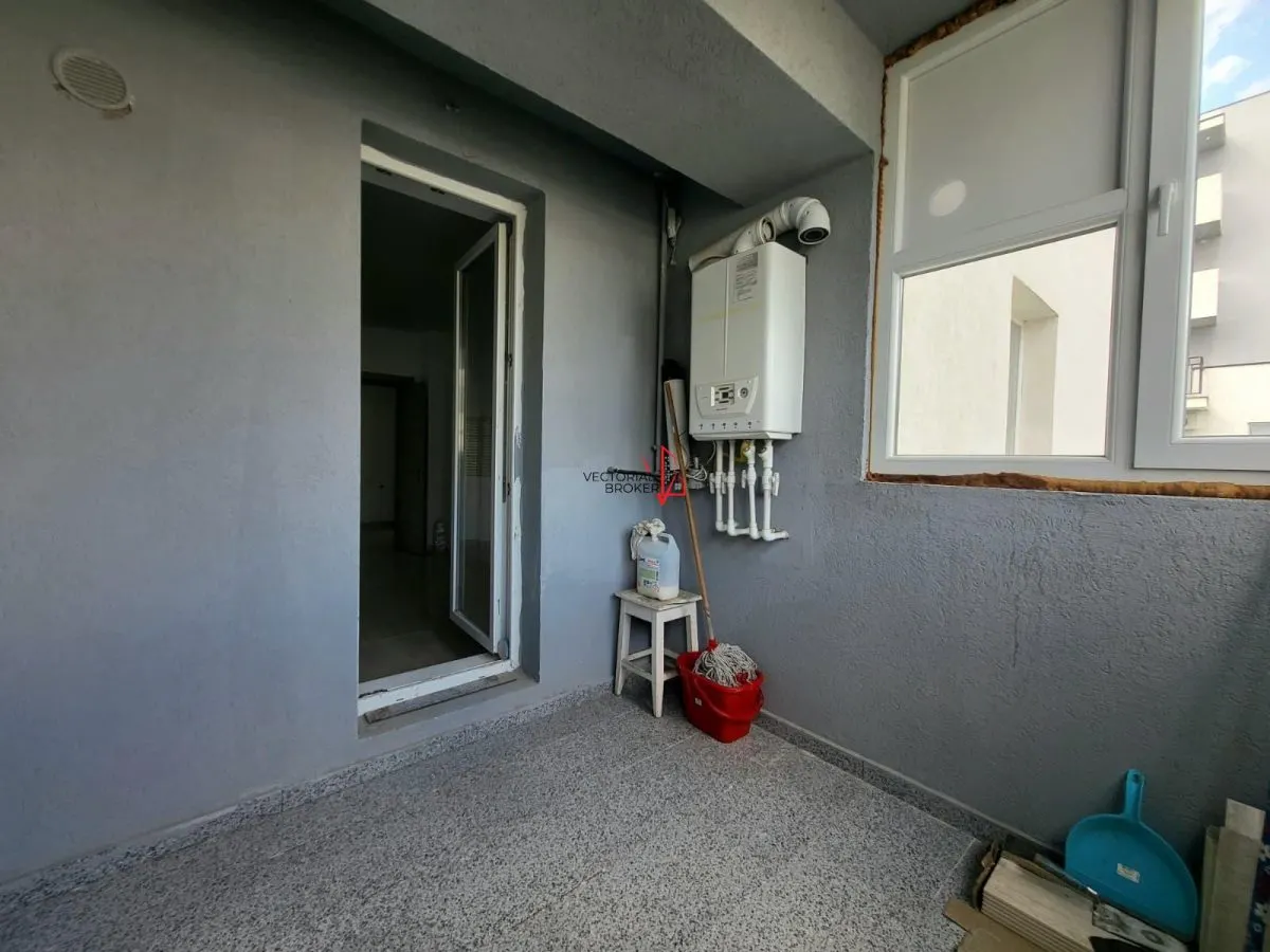 SE VINDE 3 CAMERE DECOMANDAT CU TERASA 22MP+BALCON - foto 8