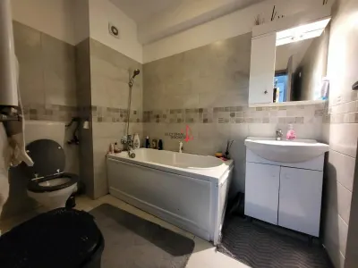 3 CAMERE DECOMANDAT + 2 PARCARI + 30MP CURTE IN PROPRIETATE - foto 16