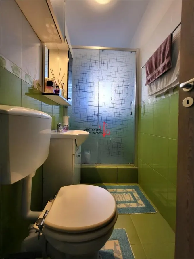 3 CAMERE DECOMANDAT + 2 PARCARI + 30MP CURTE IN PROPRIETATE - foto 17