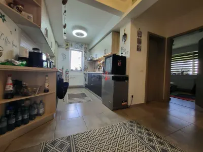 3 CAMERE DECOMANDAT + 2 PARCARI + 30MP CURTE IN PROPRIETATE - foto 19