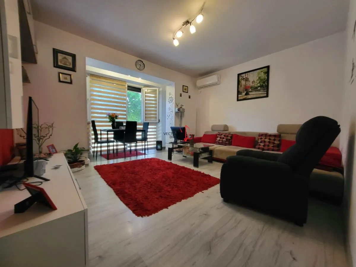3 CAMERE DECOMANDAT + 2 PARCARI + 30MP CURTE IN PROPRIETATE - foto 4