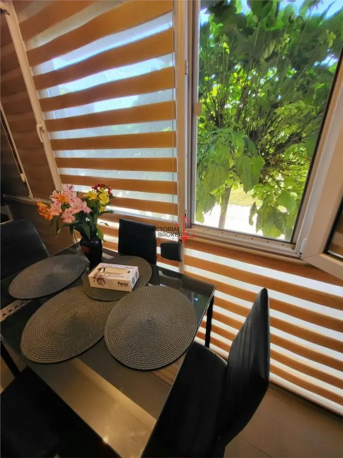 3 CAMERE DECOMANDAT + 2 PARCARI + 30MP CURTE IN PROPRIETATE - foto 6