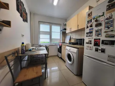 LA 2 PASI DE  METROU /  2 CAMERE  DECOMANDAT CU BOXA - foto 3
