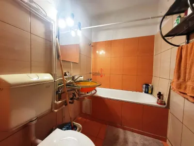 LA 2 PASI DE  METROU /  2 CAMERE  DECOMANDAT CU BOXA - foto 5