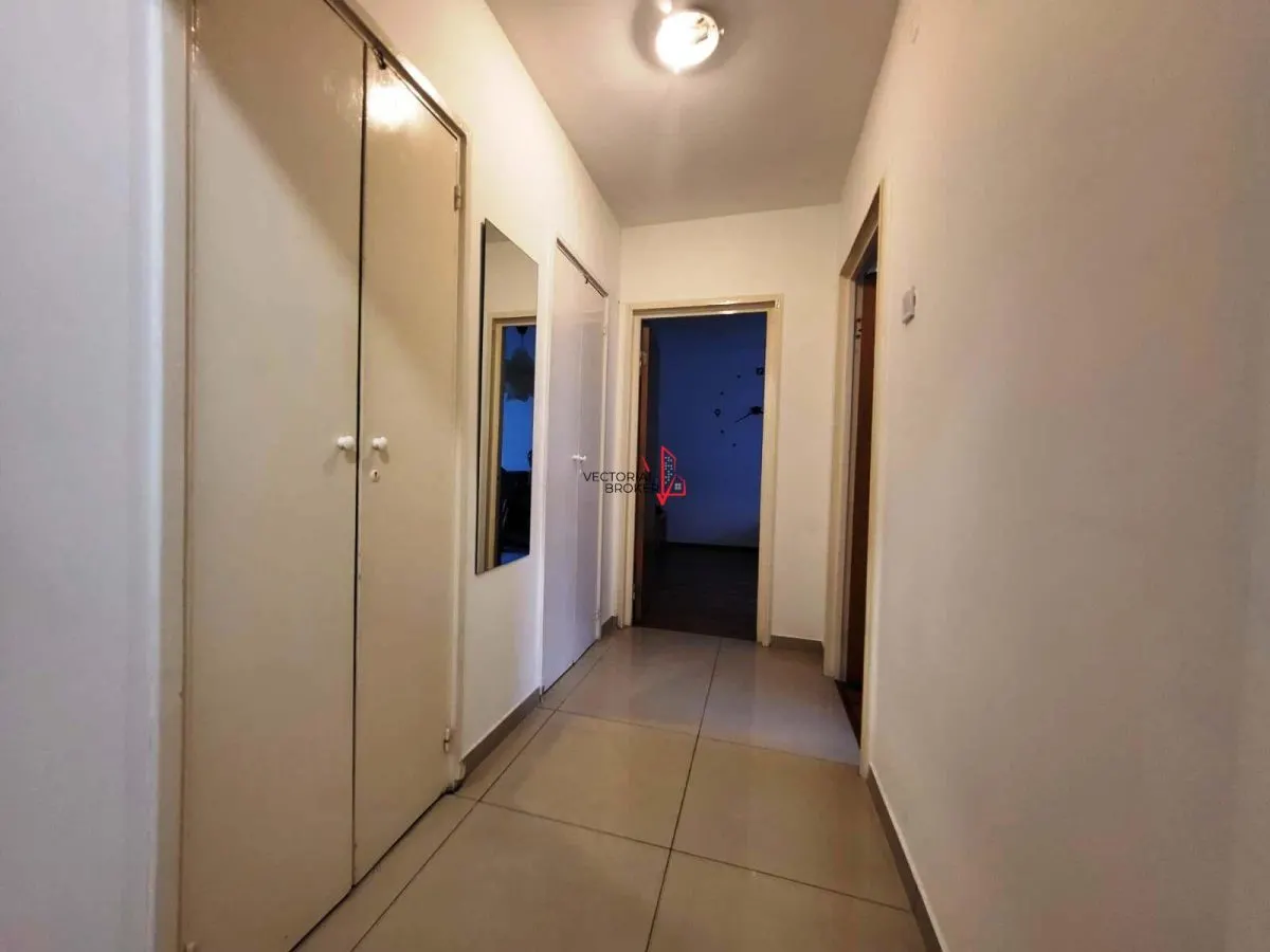LA 2 PASI DE  METROU /  2 CAMERE  DECOMANDAT CU BOXA - foto 6